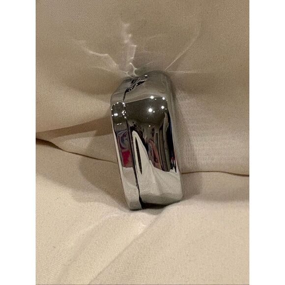 Cinnamoroll Rainbow Umbrella Travel Pill Box 2 Compartment Meds Pill Case NEW - Picture 3 of 8